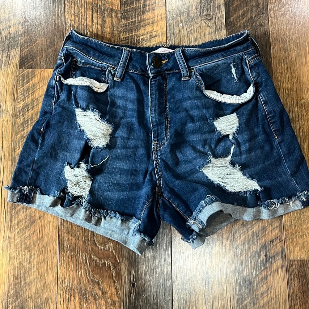 SO brand curvy midi high rise short size 9/29W